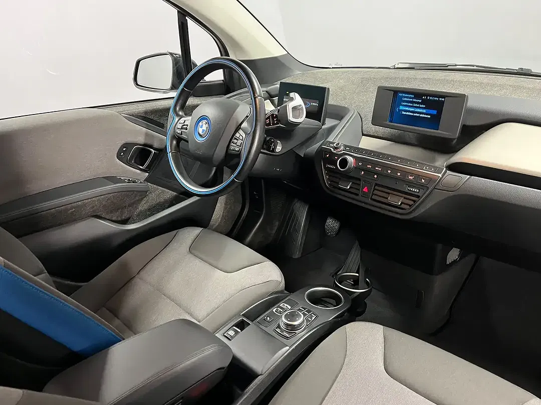 BMW i3 - Thumbnail 2