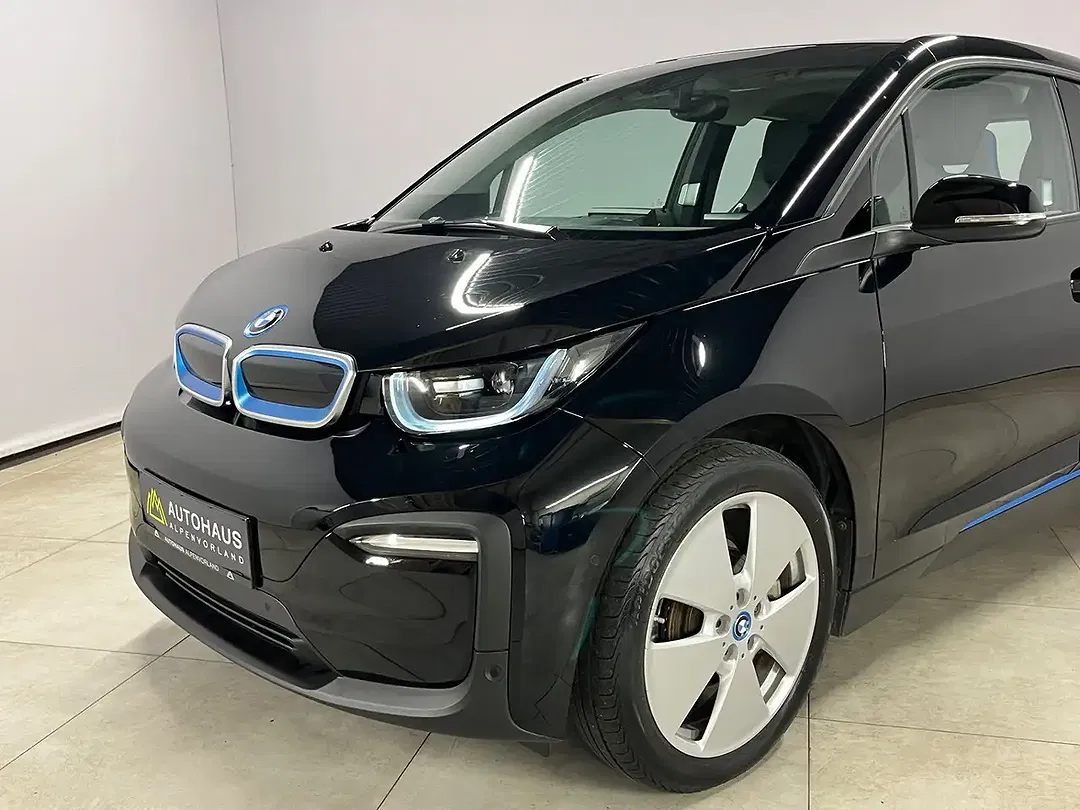 BMW i3 - Thumbnail 4