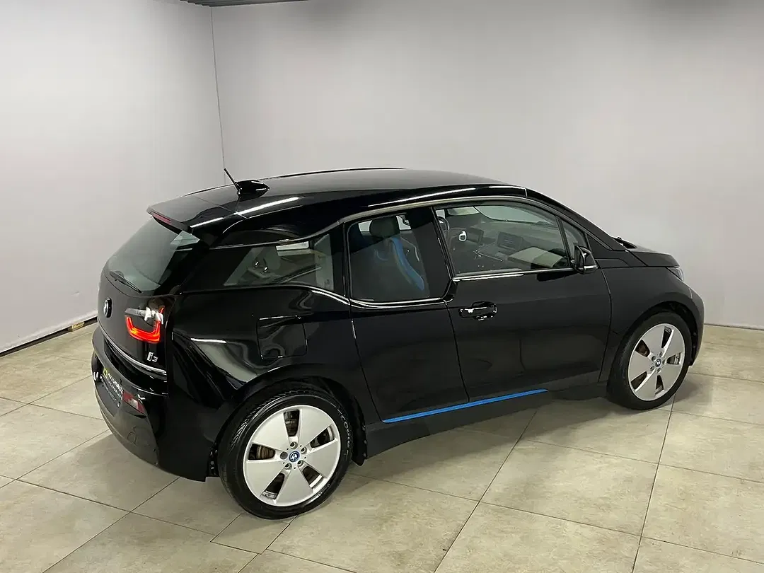 BMW i3 - Thumbnail 8