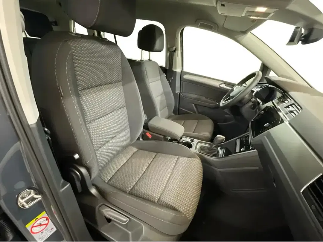 Volkswagen Touran - Thumbnail 10