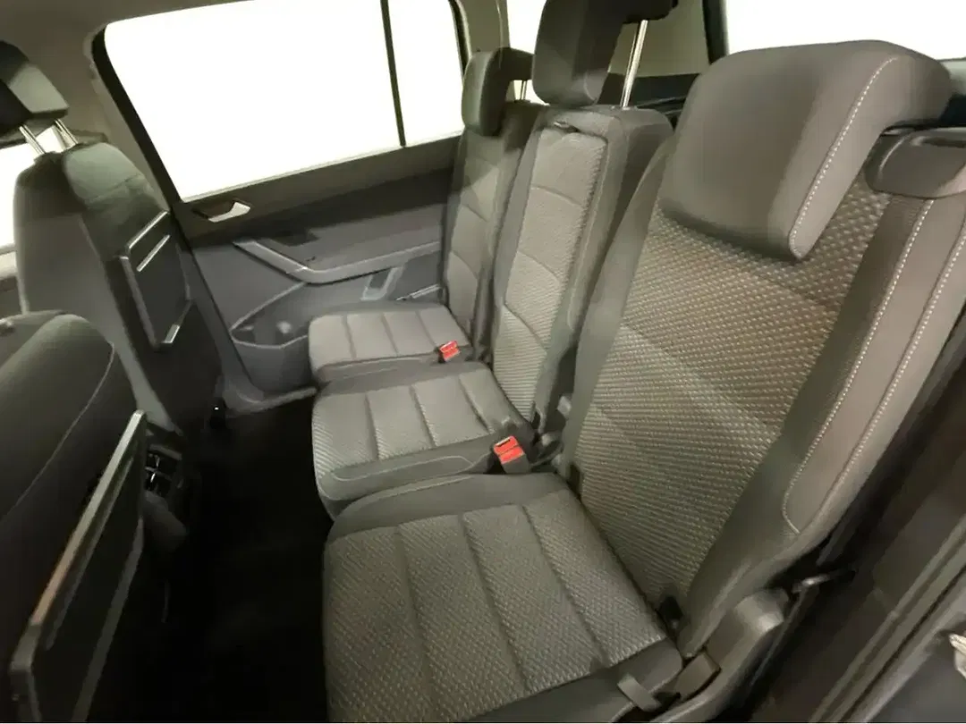 Volkswagen Touran - Thumbnail 11