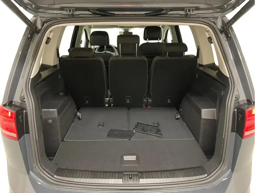Volkswagen Touran - Thumbnail 13