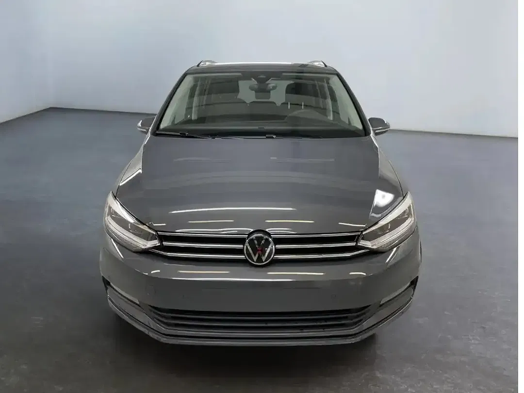 Volkswagen Touran - Thumbnail 2