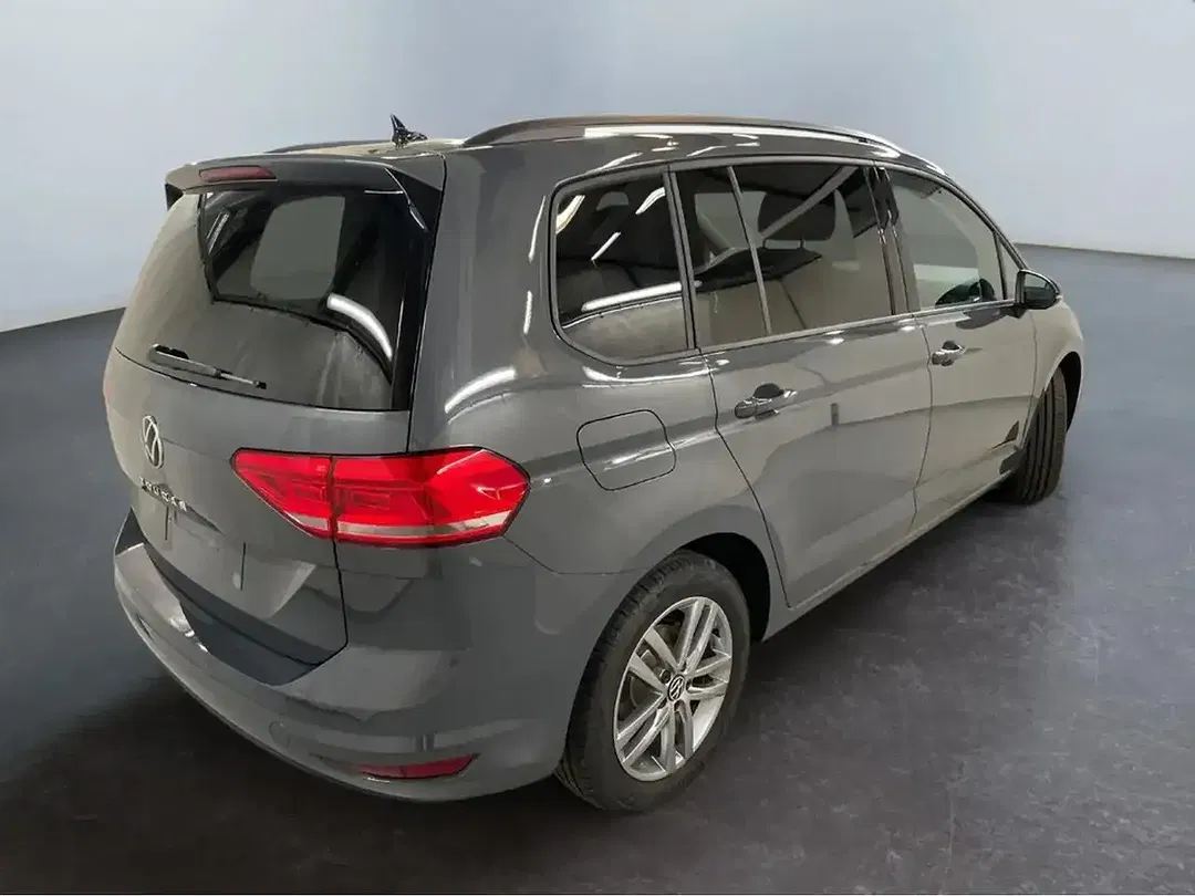 Volkswagen Touran - Thumbnail 6