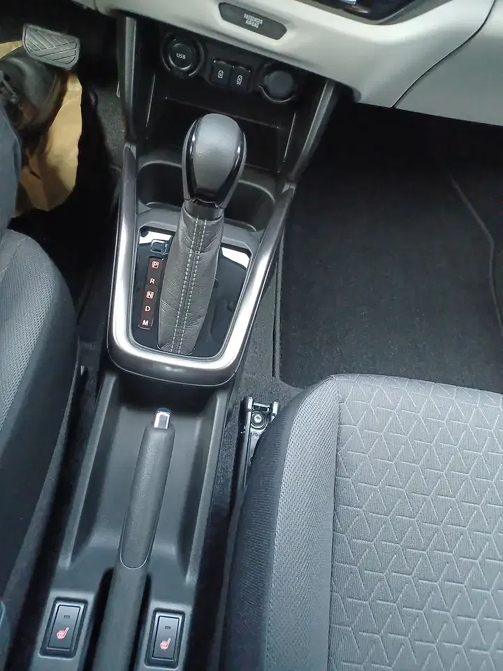 Suzuki Swift - Thumbnail 12