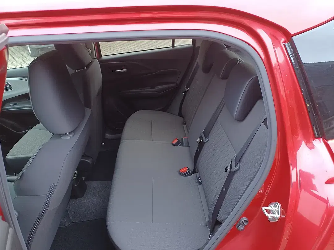 Suzuki Swift - Thumbnail 6