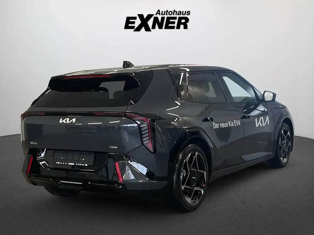 Kia EV4 - Thumbnail 2
