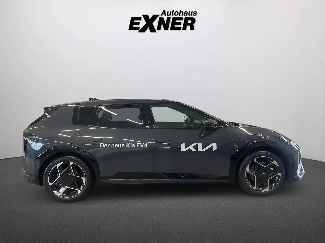 Kia EV4 - Thumbnail 4
