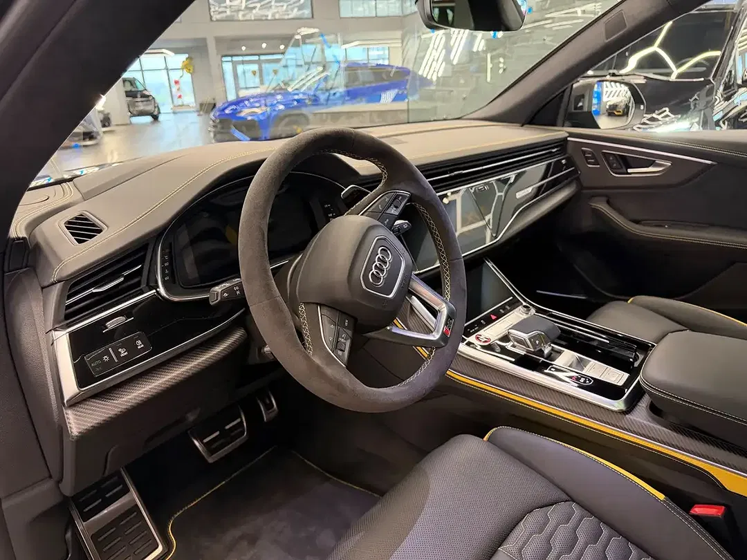 Audi RS Q8 - Thumbnail 12