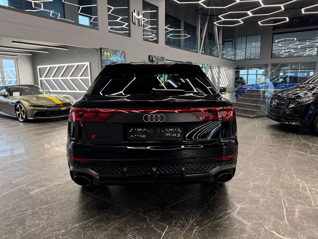 Audi RS Q8 - Thumbnail 9