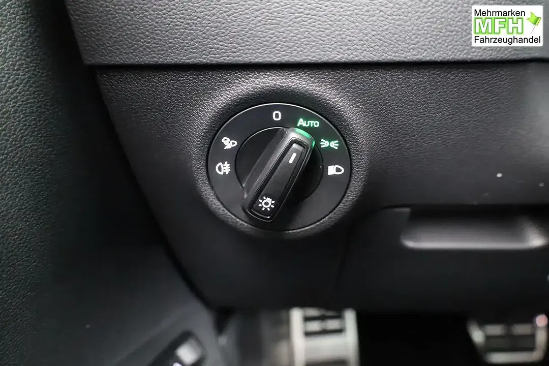 Skoda Karoq - Thumbnail 8