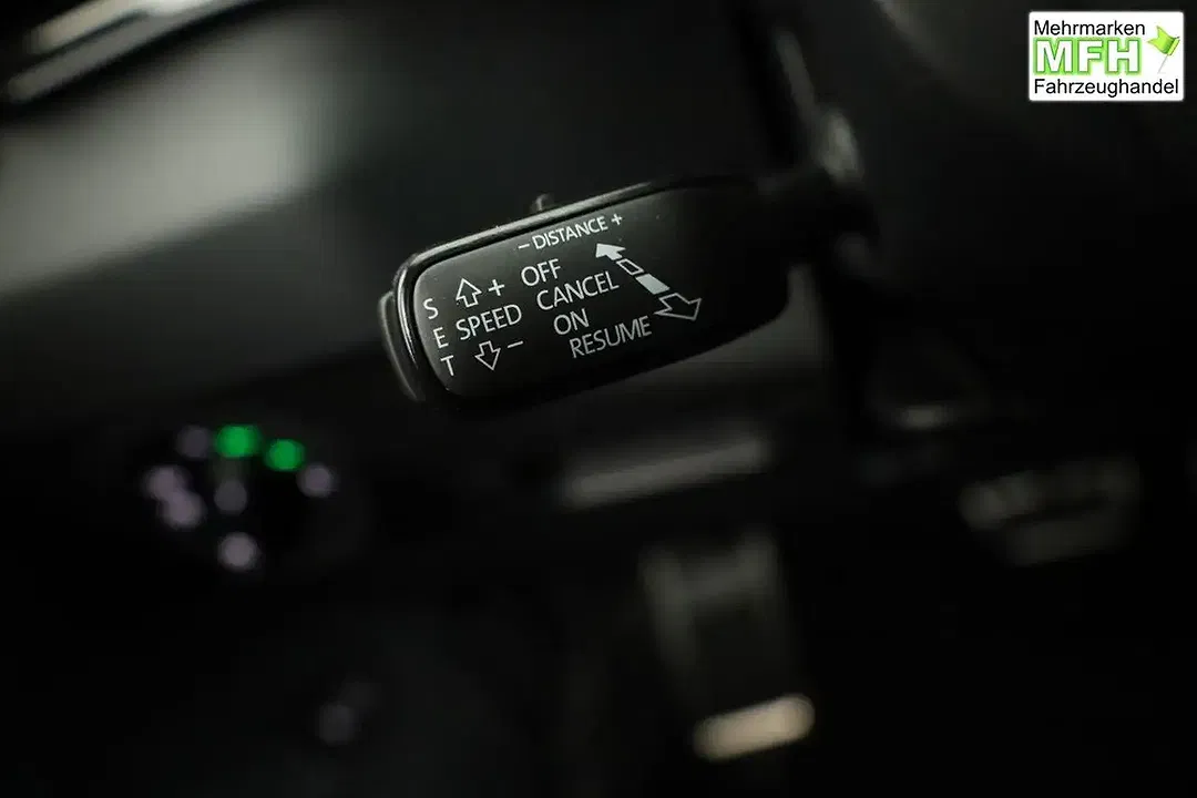 Skoda Karoq - Thumbnail 9