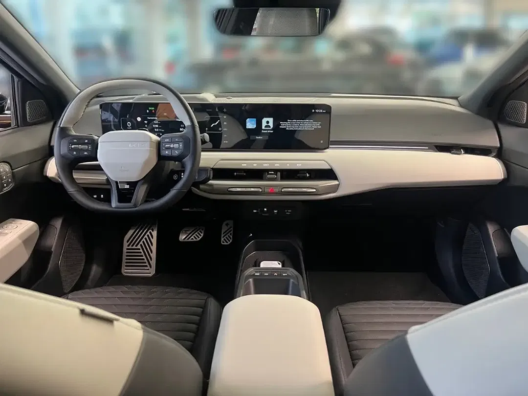 Kia EV4 - Thumbnail 10