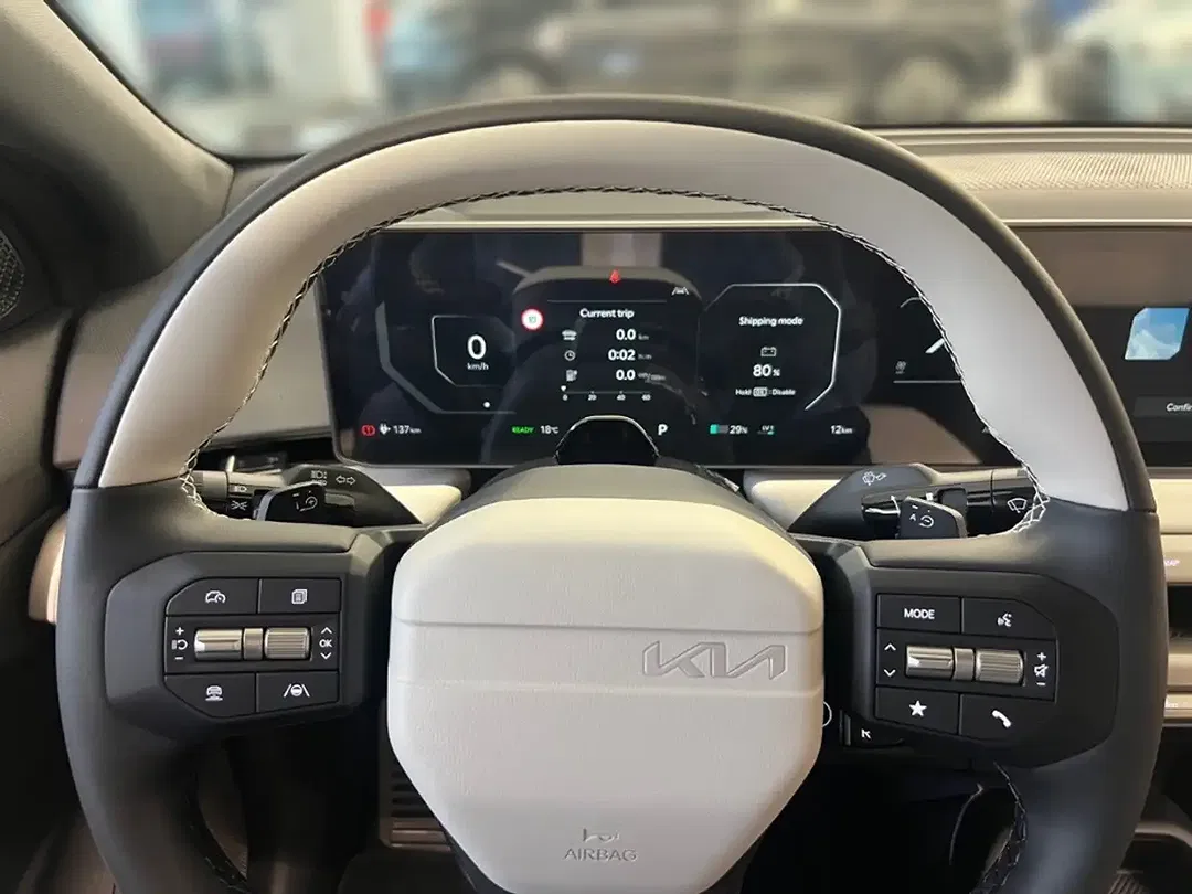 Kia EV4 - Thumbnail 8
