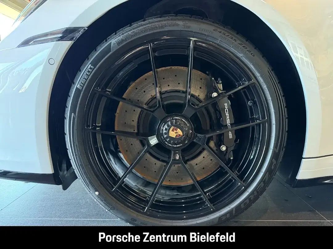 Porsche 992 - Thumbnail 10