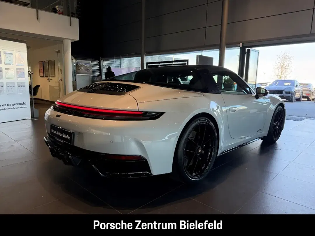 Porsche 992 - Thumbnail 14