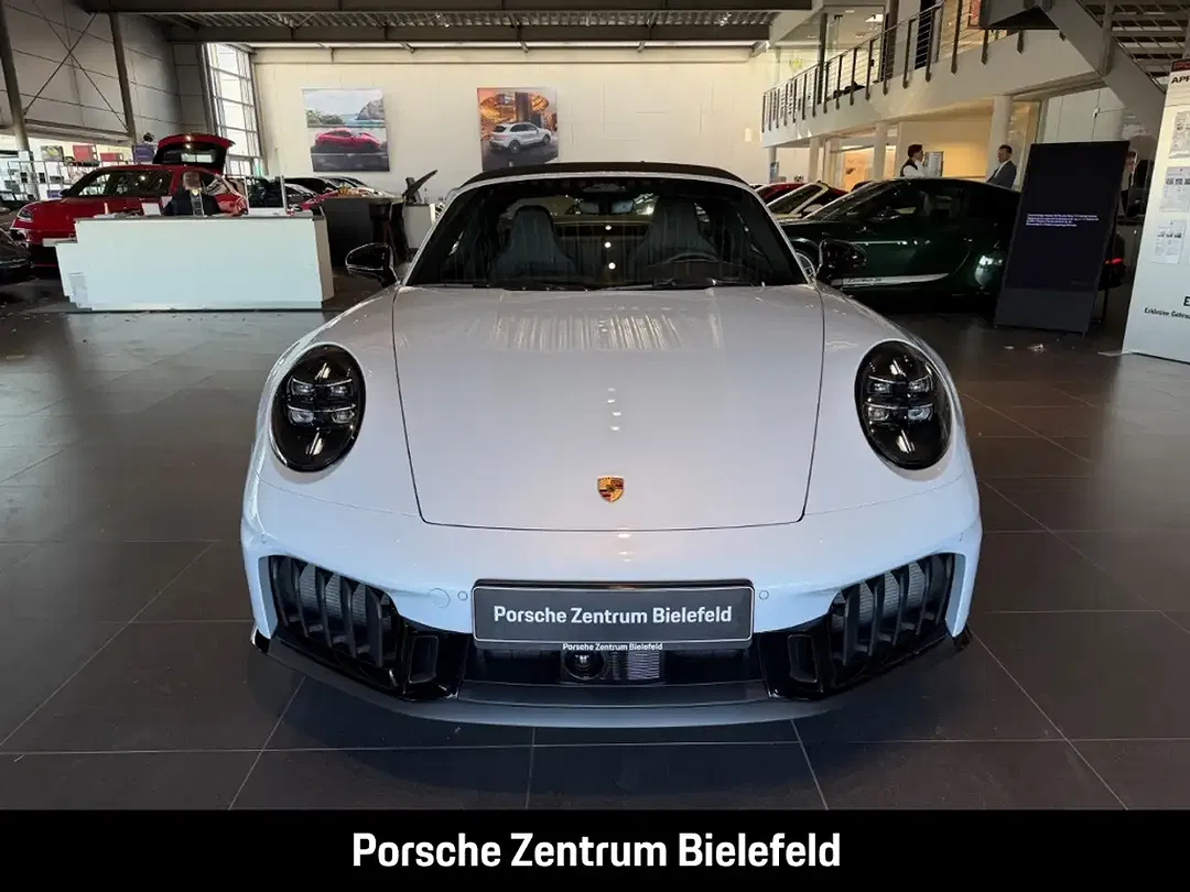 Porsche 992 - Thumbnail 7