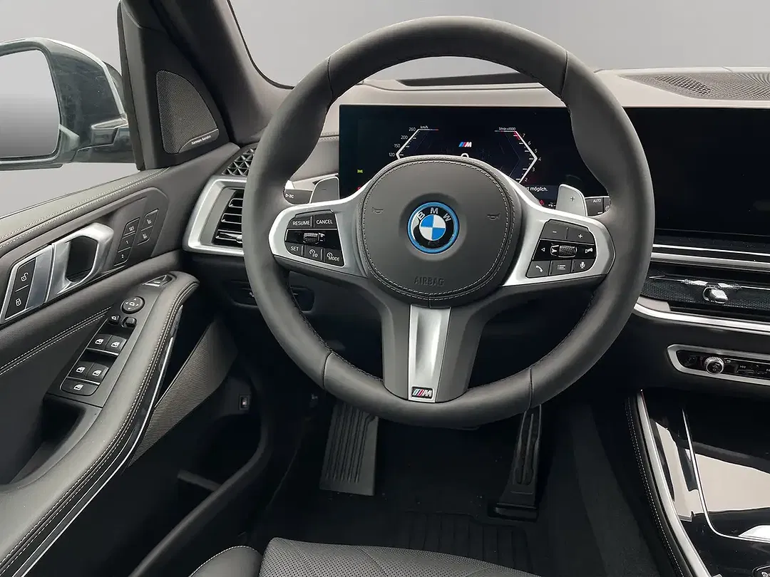 BMW X5 - Thumbnail 10