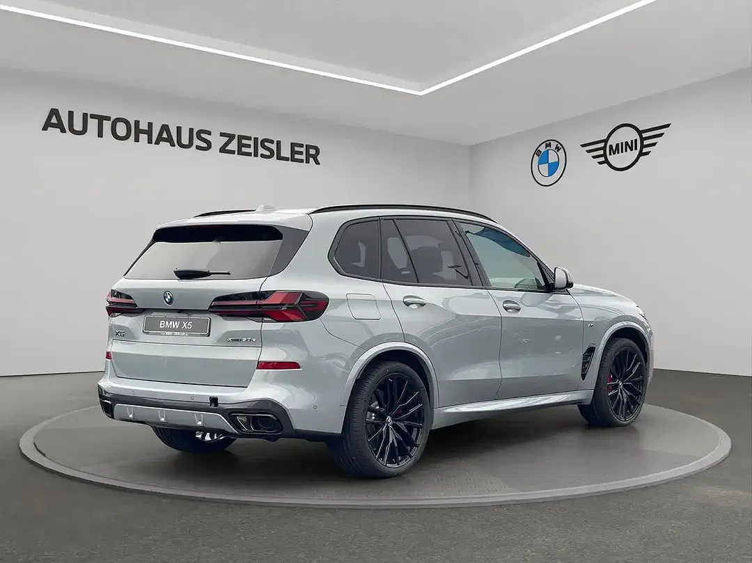 BMW X5 - Thumbnail 2