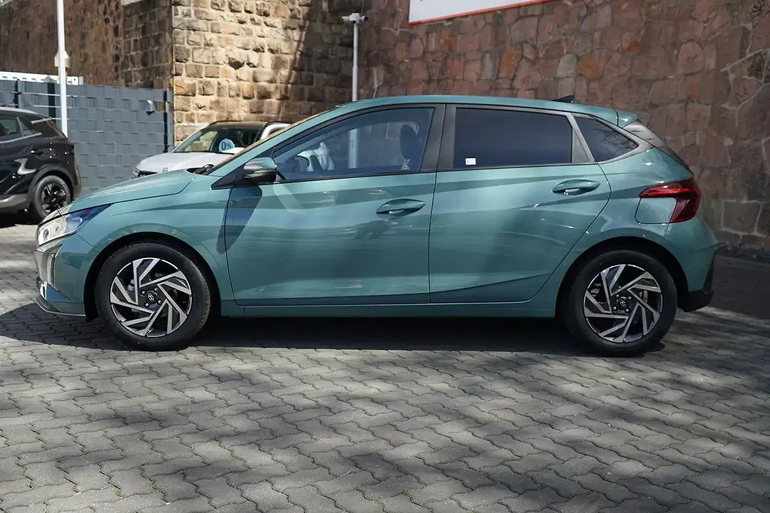 Hyundai i20 - Thumbnail 2