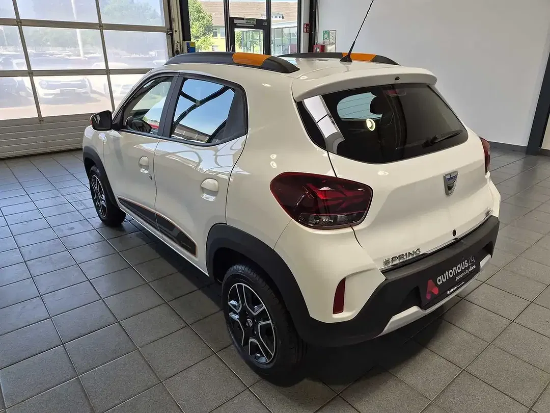 Dacia Spring - Thumbnail 4