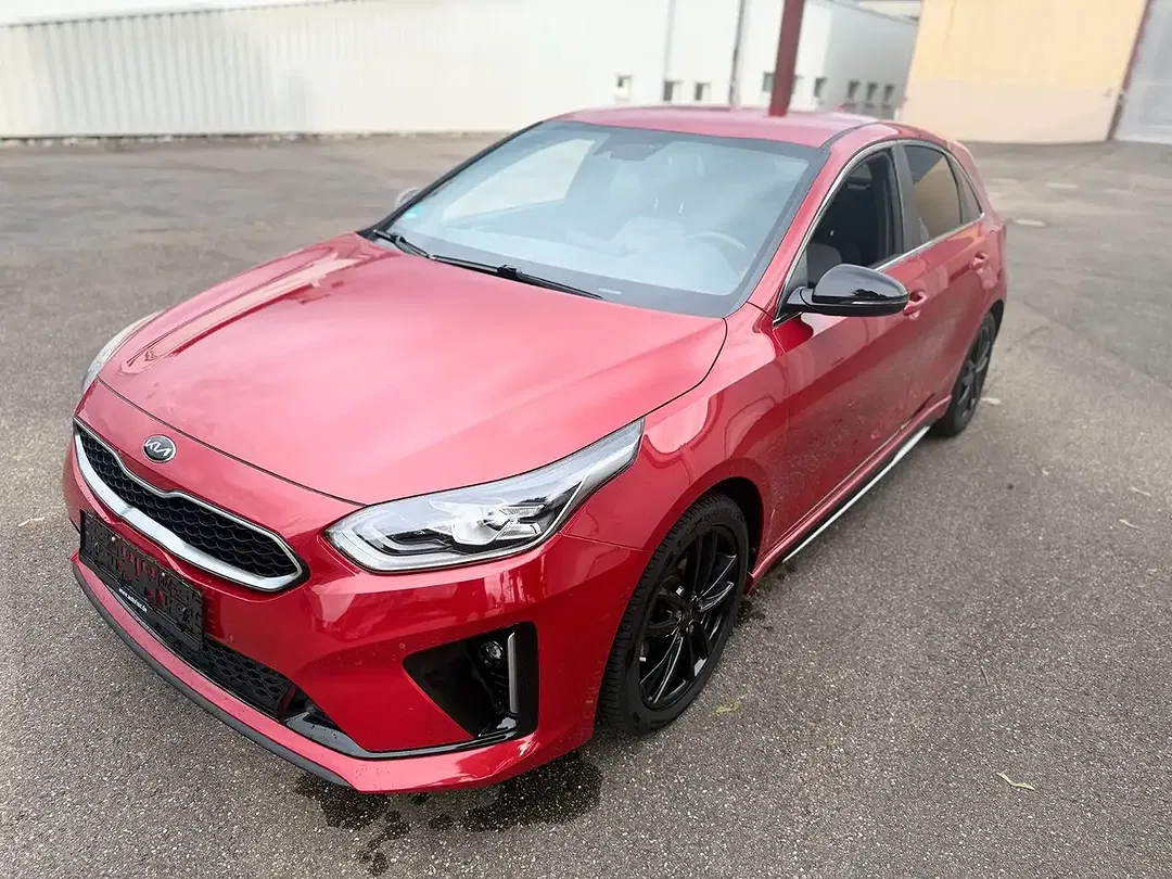 Kia Ceed / cee'd - Thumbnail 2