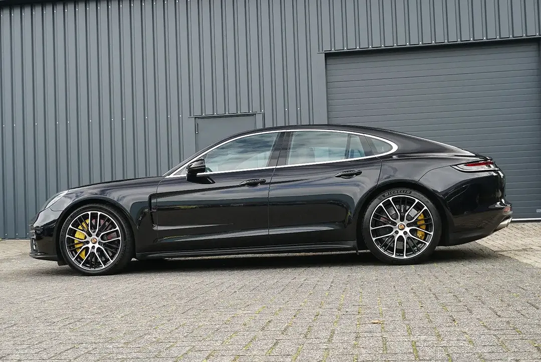 Porsche Panamera - Thumbnail 4