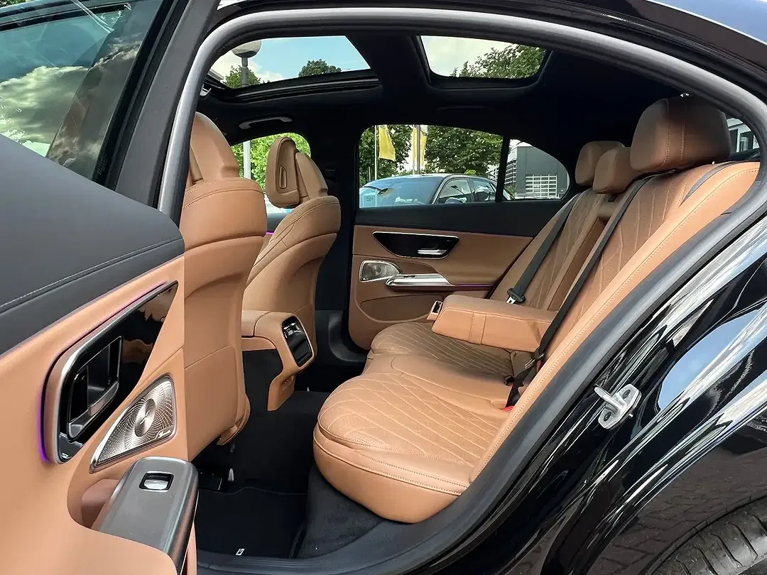 Mercedes-Benz E 200 - Thumbnail 12