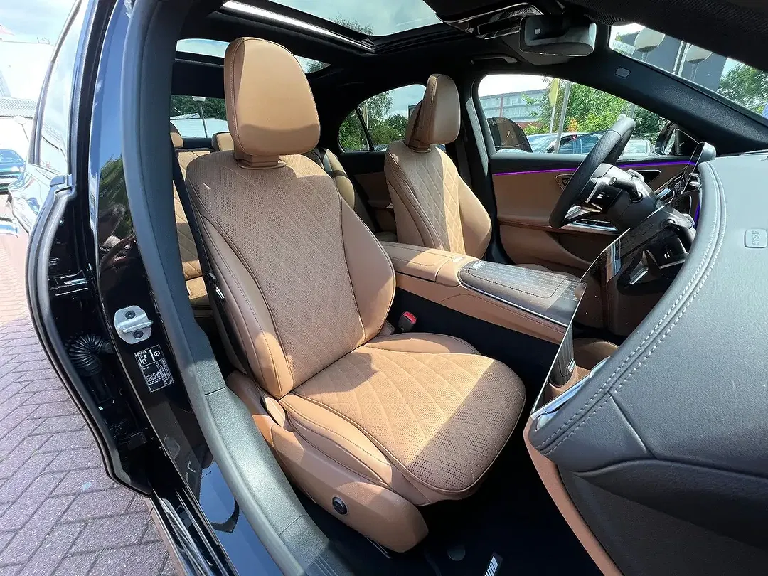 Mercedes-Benz E 200 - Thumbnail 15