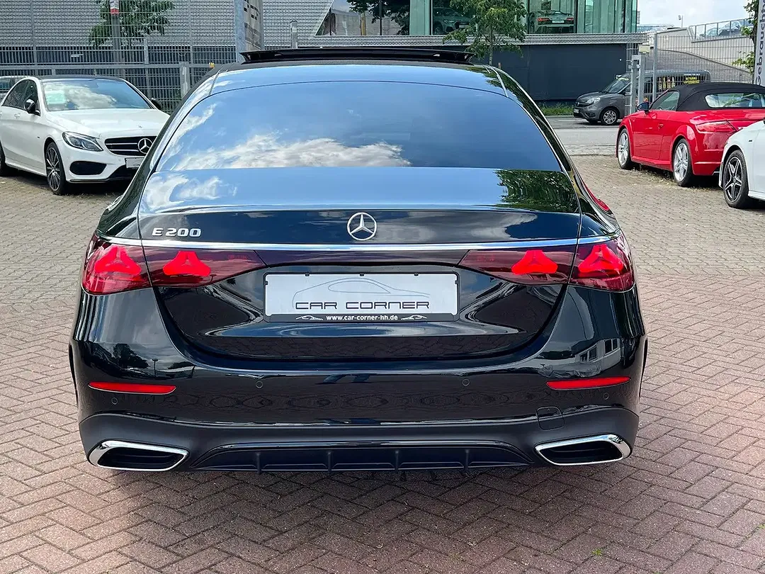 Mercedes-Benz E 200 - Thumbnail 4