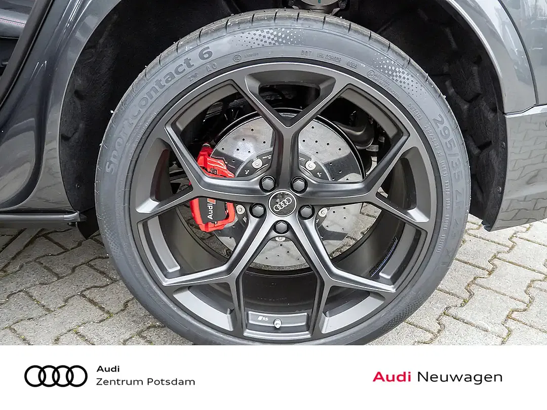 Audi RS Q8 - Thumbnail 6