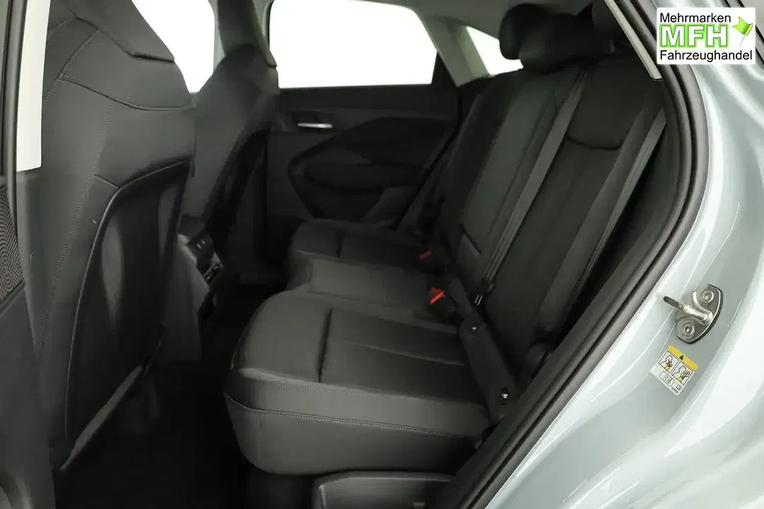 Audi Q3 - Thumbnail 11