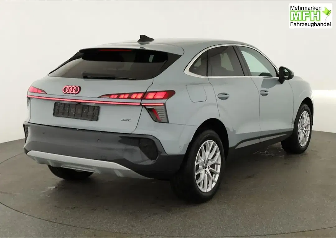 Audi Q3 - Thumbnail 2