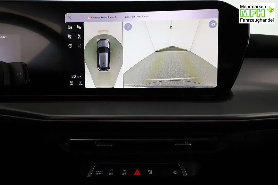 Audi Q3 - Thumbnail 6