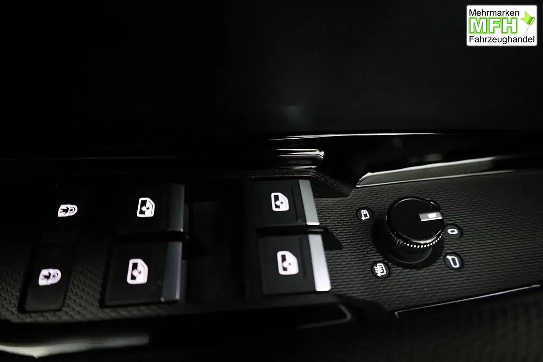 Audi Q3 - Thumbnail 7