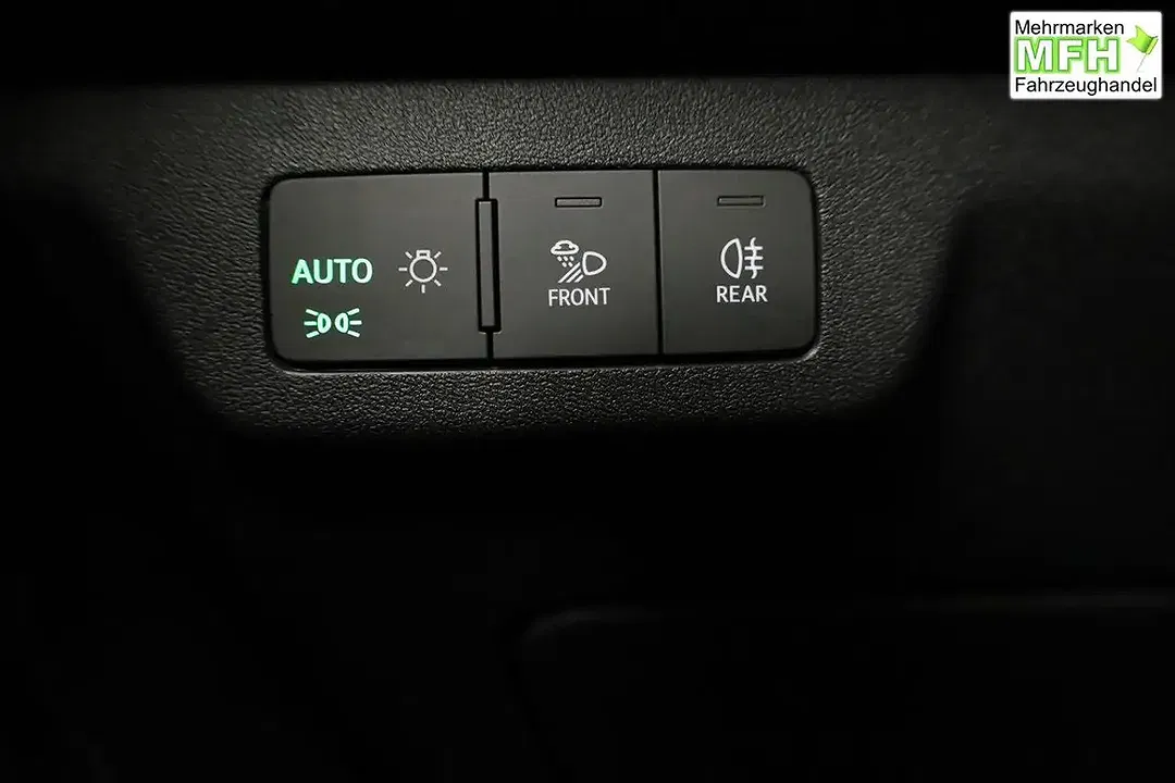 Audi Q3 - Thumbnail 8