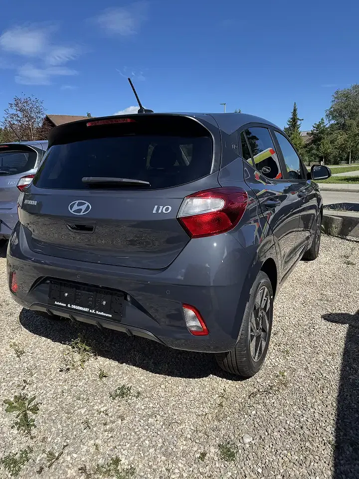 Hyundai i10 - Thumbnail 3