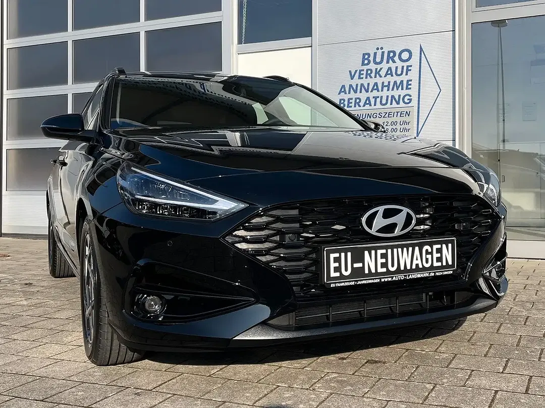 Hyundai i30 - Thumbnail 1