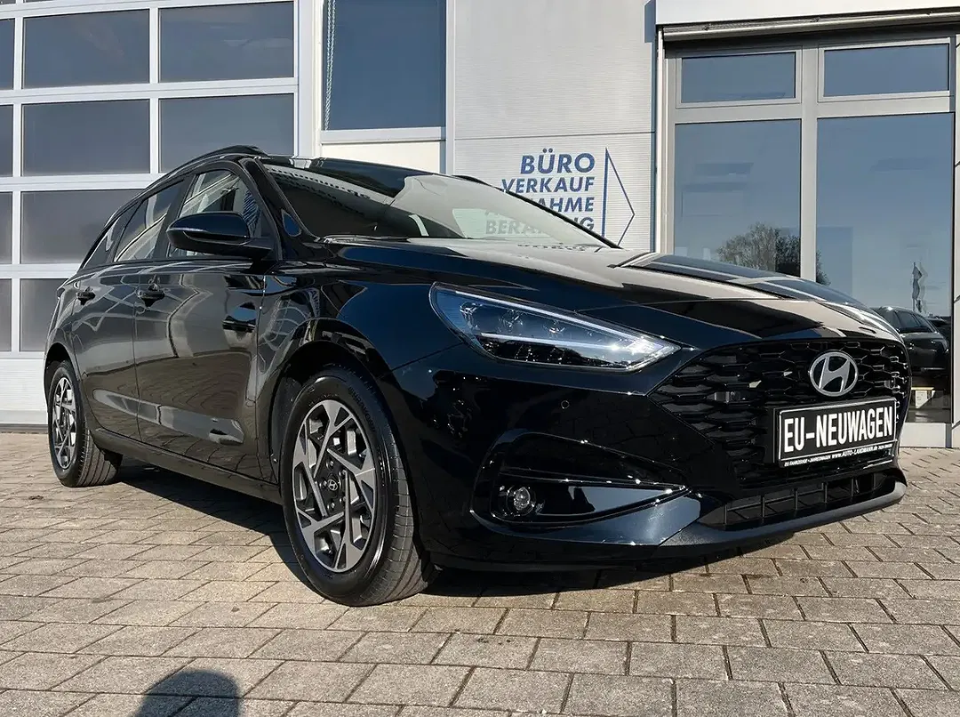Hyundai i30 - Thumbnail 2