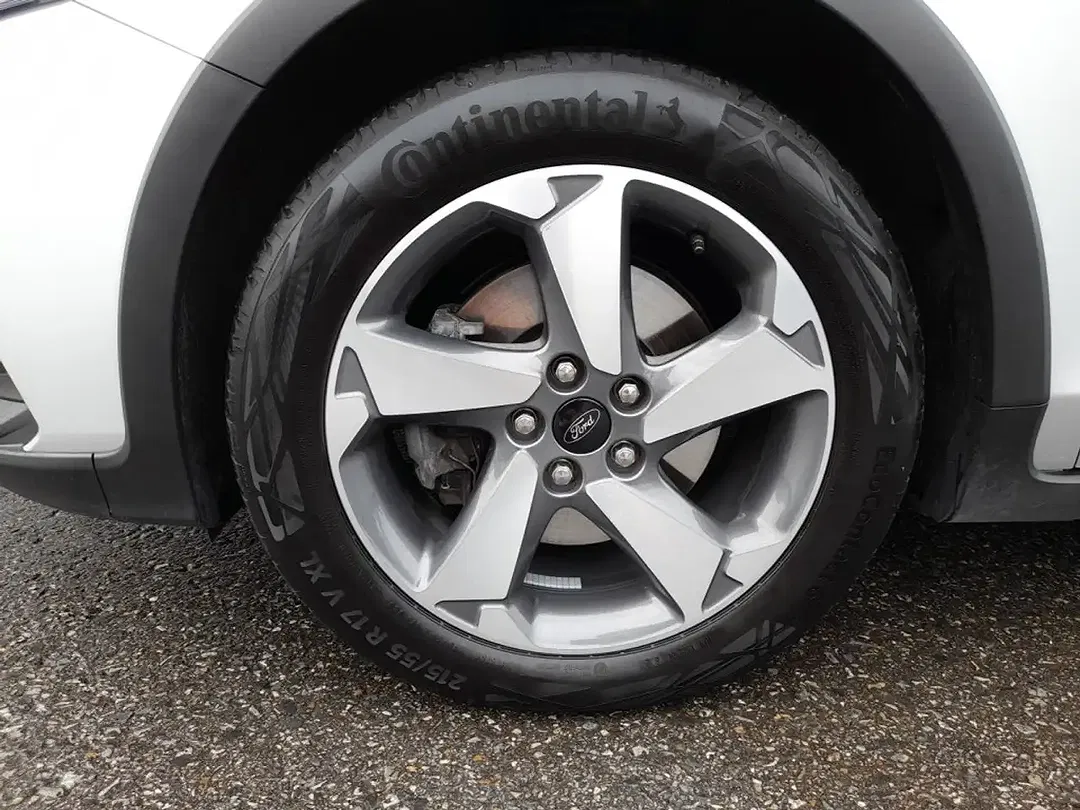 Ford Focus - Thumbnail 14