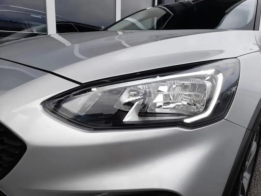 Ford Focus - Thumbnail 15