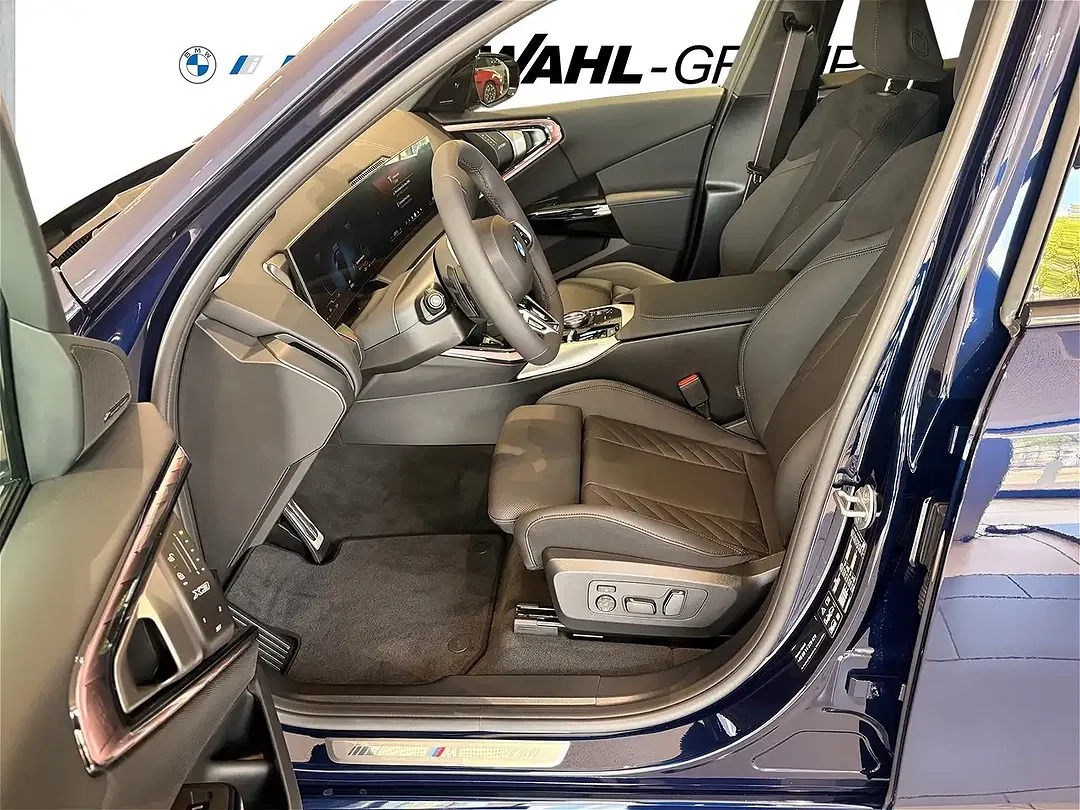 BMW X3 - Thumbnail 6