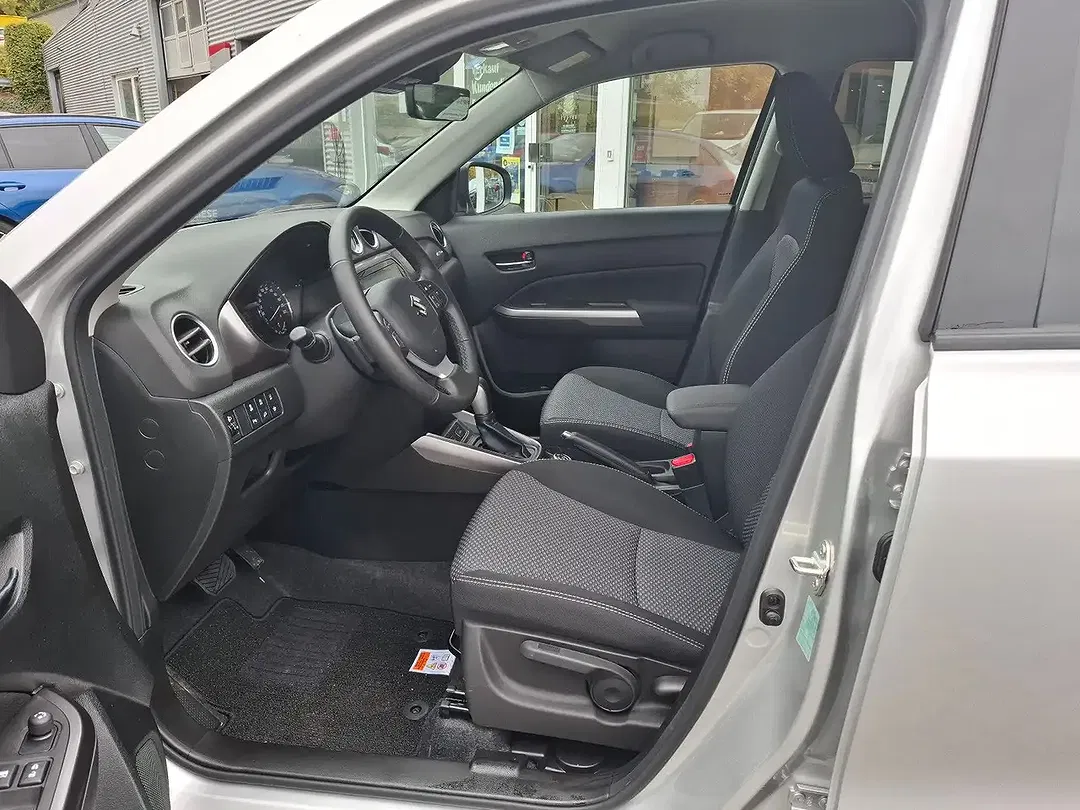 Suzuki Vitara - Thumbnail 10