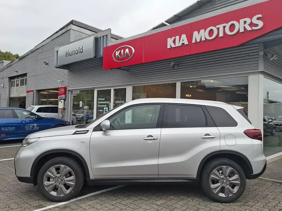 Suzuki Vitara - Thumbnail 4