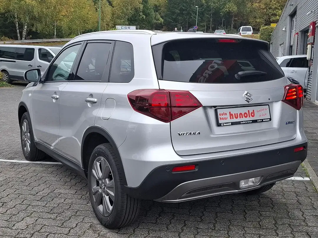 Suzuki Vitara - Thumbnail 5