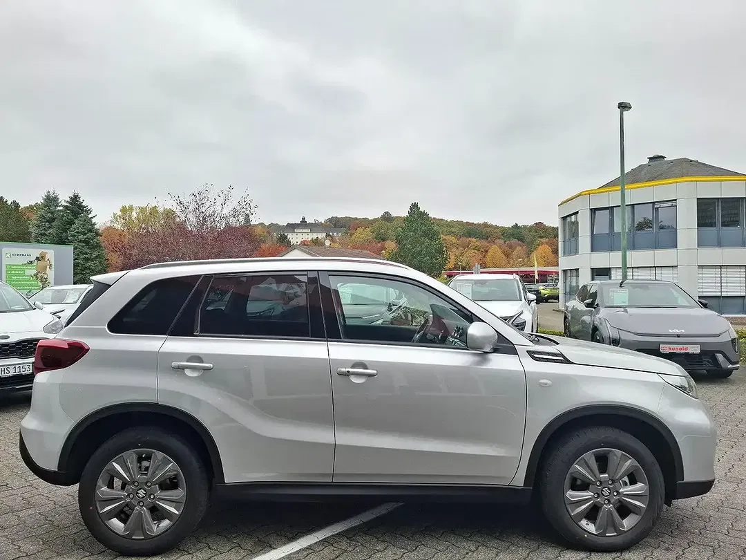 Suzuki Vitara - Thumbnail 7
