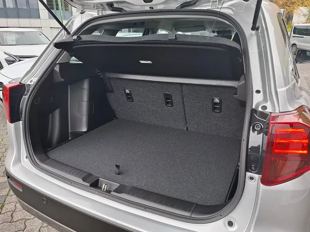 Suzuki Vitara - Thumbnail 8