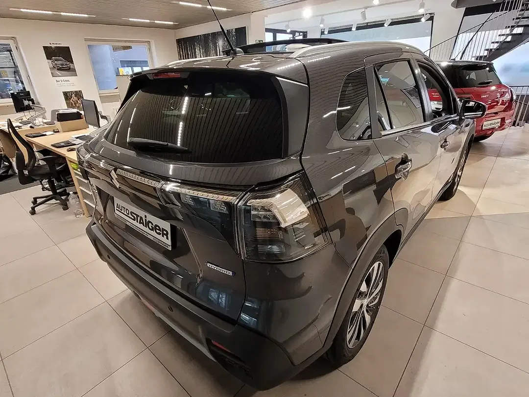 Suzuki S-Cross - Thumbnail 5