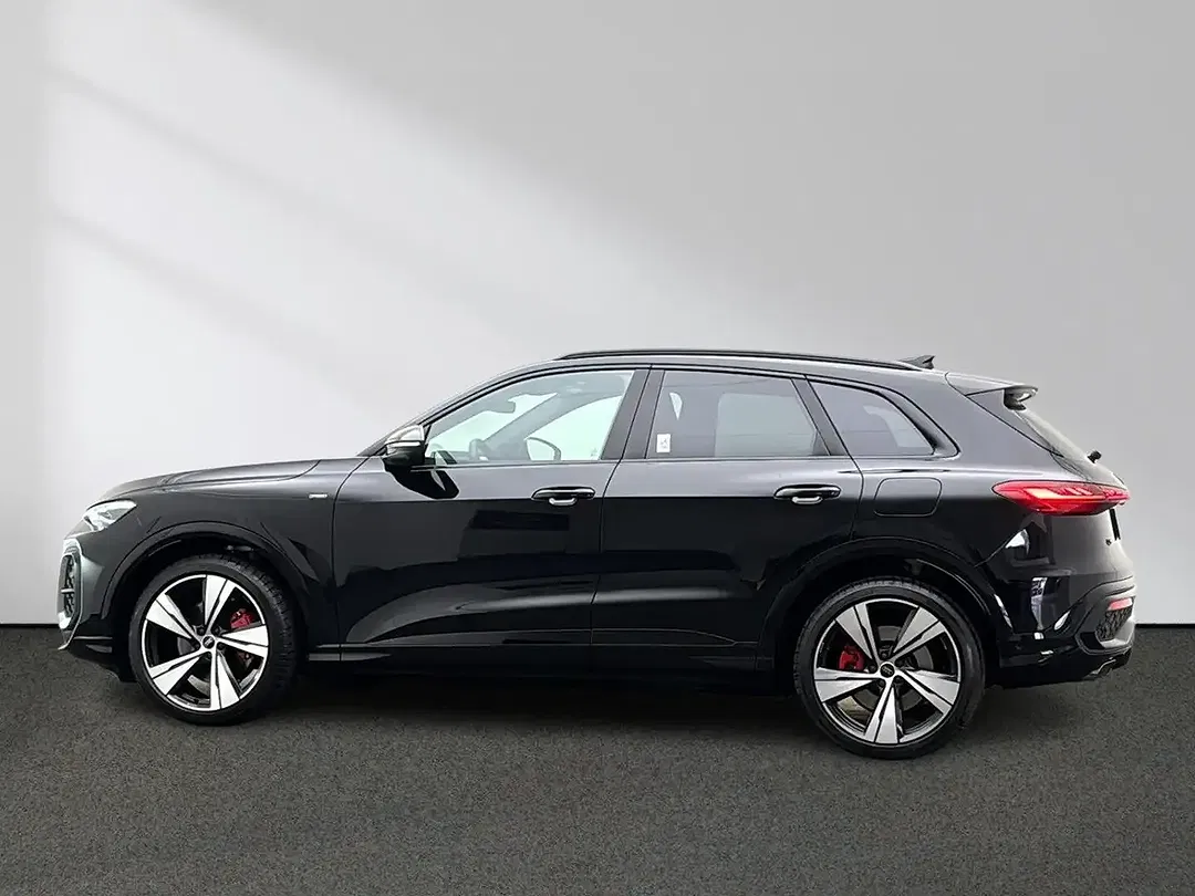 Audi Q5 - Thumbnail 1