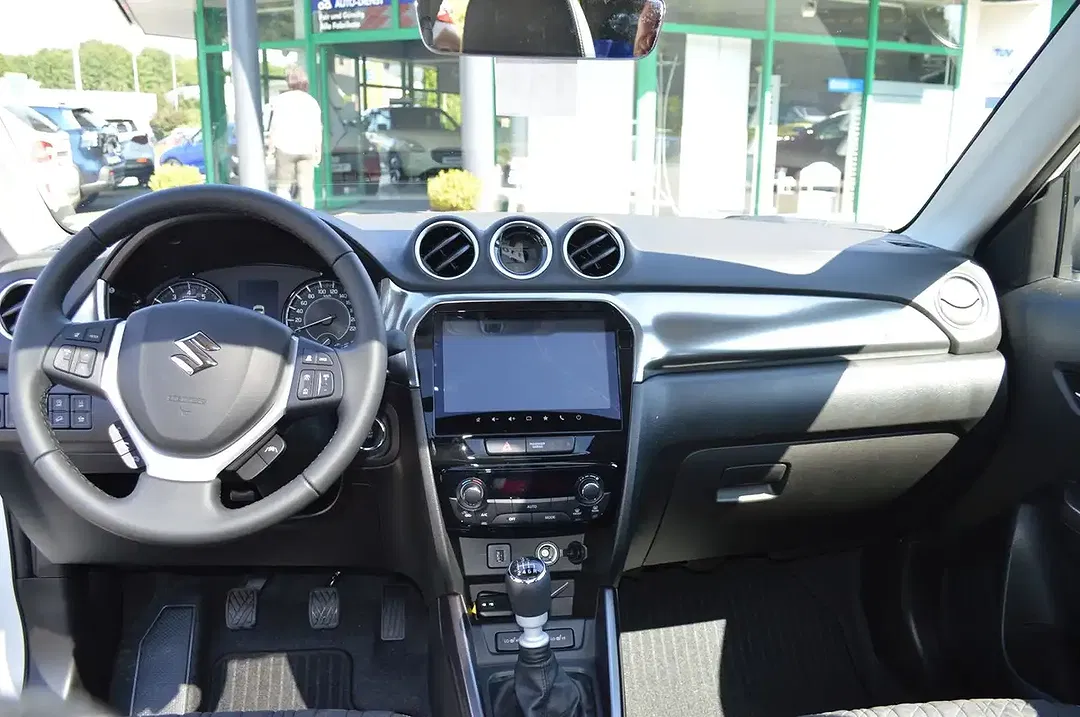 Suzuki Vitara - Thumbnail 12